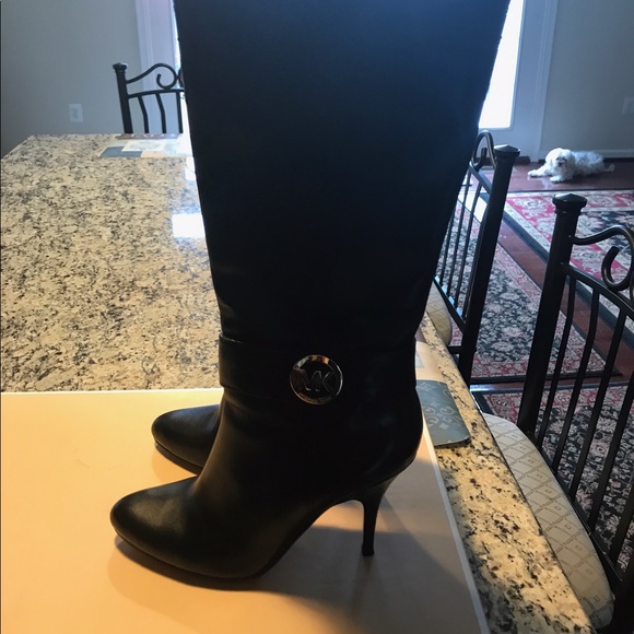 Classy Michael Kors Tall Leather Boots - Picture 3 of 9